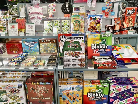 【渋谷スクランブルスクエア店】笑う門には福来る！大人も子供もすぐに遊べるアナログゲーム
